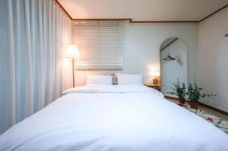 Cozy and Comfy House/ Hongik St. Exit 2 10min - Seul - 2