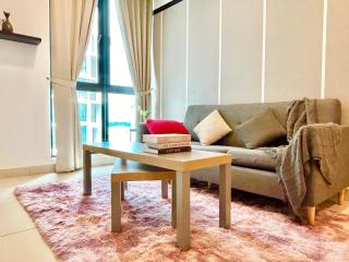 Comfort Place 1-8 Pax 3Q beds Ara Damansara Center - Petaling Jaya - 1