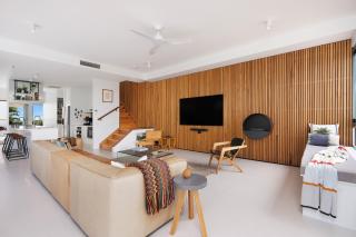 Chic Beachside Abode, Sunrise Beach - Sunrise Beach - 3