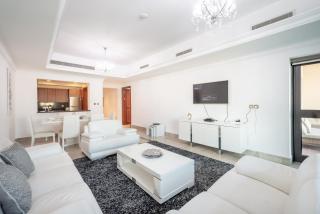 Stylish Urban Retreat 1BR Gem Fairmont Residence - 90AB2 - Dubai - 9