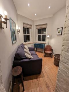 The Lookout: Cosy Compact Cottage - Totland - 8