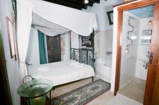 Ifigenia Lux MAISONETTE in oldtown and Villas in theriso vilage 14 km outside of chania - Chania - 7