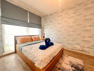 Direct Beach Access Two Bedroom Two Storey - 0