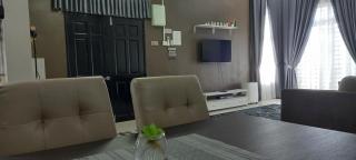 Sarrah Homestay At Kasa Height Residence - Kampong Alor Gajah - 1