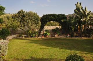 Stylish Spacious 3 BD Villa - Alethriko - 8