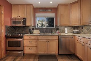 Hi Country Haus - 10-18,,, condo - 4