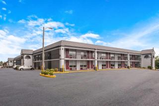 Suburban Studios Cleveland TN I-75 - Cleveland - 6