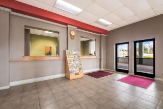 Suburban Studios Cleveland TN I-75 - Cleveland - 1