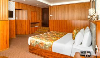 Summit Oakden Resort & Spa at Mall Road - 7