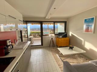 Superbe 2 pièces TERRASSE / PISCINE / VUE / PARKING - 8