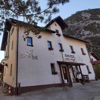 Hostel in picerija Špajza - Mojstrana - 0