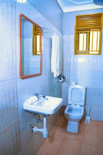 GOLDEN QUEST HOTEL - Entebbe - 2