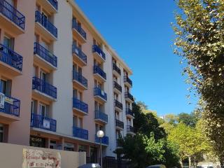 Appart T3 rénové avec climatisation, terrasse, wifi, ascenseur et parking à 2 min des thermes - FR-1-703-112 - Amélie-les-Bains-Palalda - 6