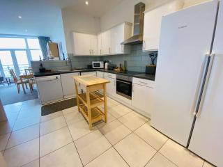 Portland View - Spacious & Comfortable - 2