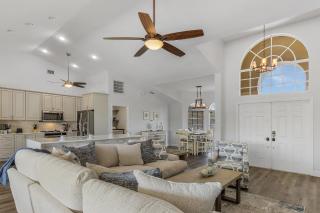Heated Pool, Hot Tub, Sleeps 6! - Villa Good Times and Tan Lines - Roelens Vacations - Cape Coral - 2