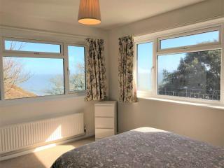 4 Bed in Ventnor IC169 - Ventnor - 5