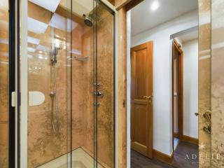 Spacieux appartement 4 pièces au centre avec balcon, parking et Wi-Fi - FR-1-398-641 - 2