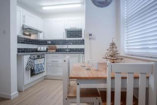 Castle Cove - 1 Bedroom Apartment - Tenby - Tenby - 5