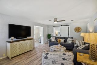 New Smyrna Beach Home Less Than 1 Mi to Beachand Main House - New Smyrna Beach - 6