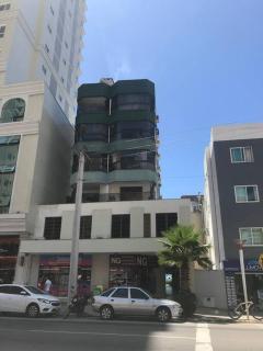 Apto com ótima localização, centro de Meia Praia - Itapema - 2