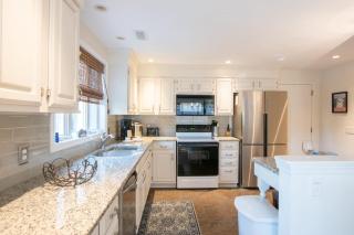 Central AC Game Room & Outdoor Shower - Brewster - 4