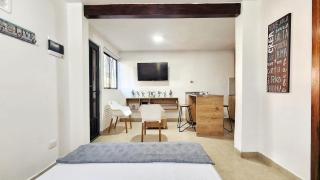 Couples Retreat in Laureles Estadio Private Studio, 1BR 1Bath KiT - Medellín - 6