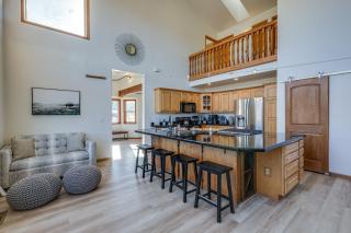 Scenic Flagstaff Home with Hot Tub and Mountain Views - Flagstaff - 6