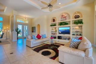 VILLA CALLA - 3 BEDS - 4,5 BATHS - 6 GUESTS - GULF ACCESS & POOL/SPA - INCL.10% OFF BOAT RENTAL - Cape Coral - 6