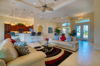 VILLA CALLA - 3 BEDS - 4,5 BATHS - 6 GUESTS - GULF ACCESS & POOL/SPA - INCL.10% OFF BOAT RENTAL - Cape Coral - 5