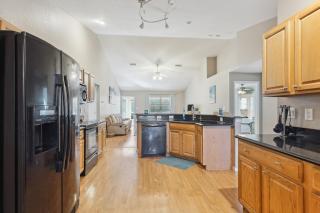 Pet-Friendly Home with Backyard in Cape Coral! - Cape Coral - 2