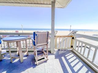Ocean front * Boardwalk * Private Balcony - Ocean City - 2