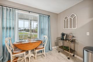 Vine Grove Home with Deck, 4 Mi to Saunders Springs! - Radcliff - 2