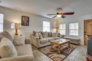 7 Mi to French Quarter NOLA Abode with Home Theater - New Orleans - 6