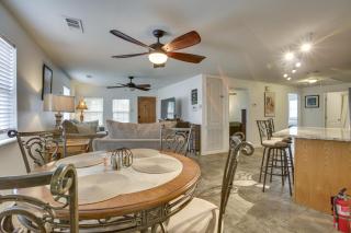 7 Mi to French Quarter NOLA Abode with Home Theater - New Orleans - 3