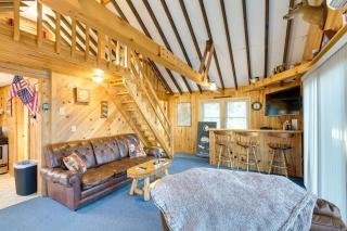 Cozy Chemo Pond Cabin with Dock and Waterfront Views - - 8