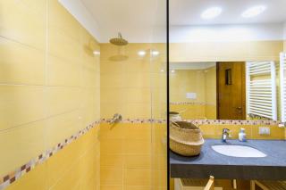 Casa Bianca Apartments - 7