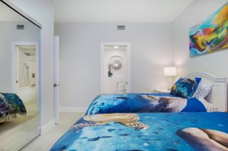 Naples Dream at WTC with Heated Pool SPA Sauna 7 bicycles and 3 mls to beach - Naples - 1