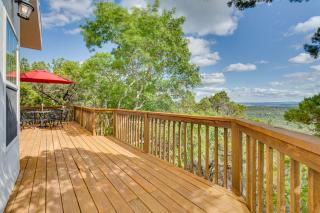 Jonestown Retreat with Deck 6 Mi to Lake Travis! - 9
