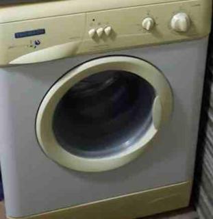 3-Bedroom Apartment with Stunning Sea-Side View - 2