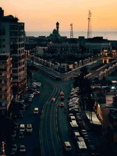 3-Bedroom Apartment with Stunning Sea-Side View - 5