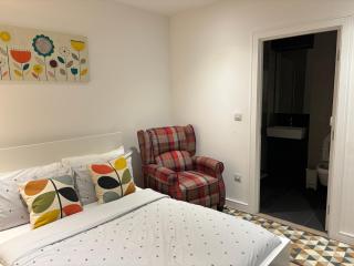 Modern en-suite room and self catering in london - Woolwich - 1