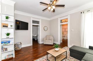 Cheerful 2-Bedroom Cottage in Downtown Noblesville - Noblesville - 8