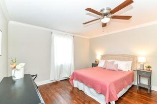 Cheerful 2-Bedroom Cottage in Downtown Noblesville - Noblesville - 3