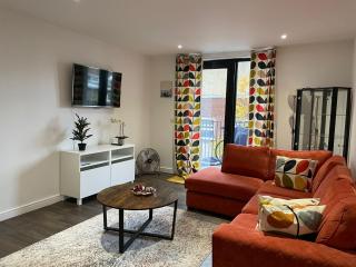 Modern en-suite room and self catering in london - Woolwich - 0