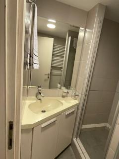 Apartment Brvenik Plus - 1