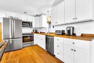 Thomas Trail - Game Room, Fire Pit, 1 min to Ski Mountain & Shared Beach! - 8