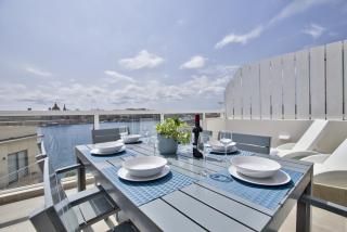 Bastions Seaview Apartments and Duplex Penthouse in Sliema By ShortletsMalta - Sliema - 9