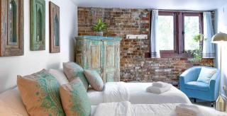 Exclusive 6 bed, 6 bath residence in Old Montreal - Montreal - 3