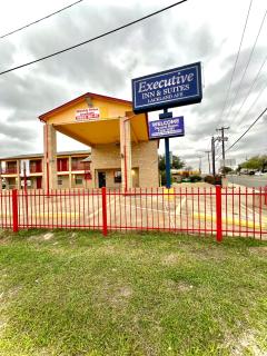Executive Inn & Suites Near Lackland AFB - 0