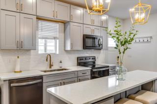 Chic Indianapolis Home with Patio Less Than 2 Mi to Downtown - Indianápolis - 1